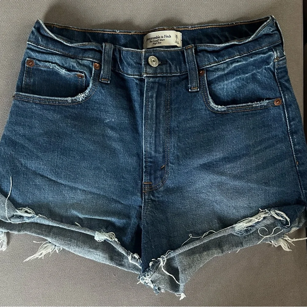 Abercrombie & Fitch Blue Jean Shorts High-Waisted Distressed - Picture 1 of 3